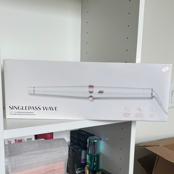 T3 Singlepass Wave Styling Wand: 1 1/4 - 3/4